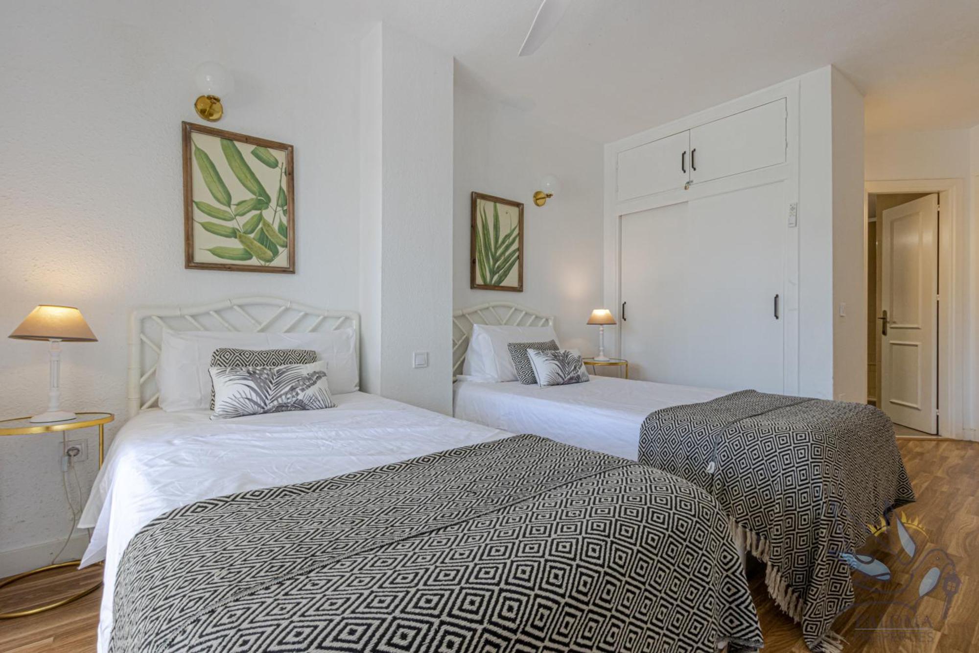 Benalgolf Lovely Apartment In Benalmadena With Sea Views, Excellent Wifi Connection, Private Backyard With Bbq Eksteriør billede