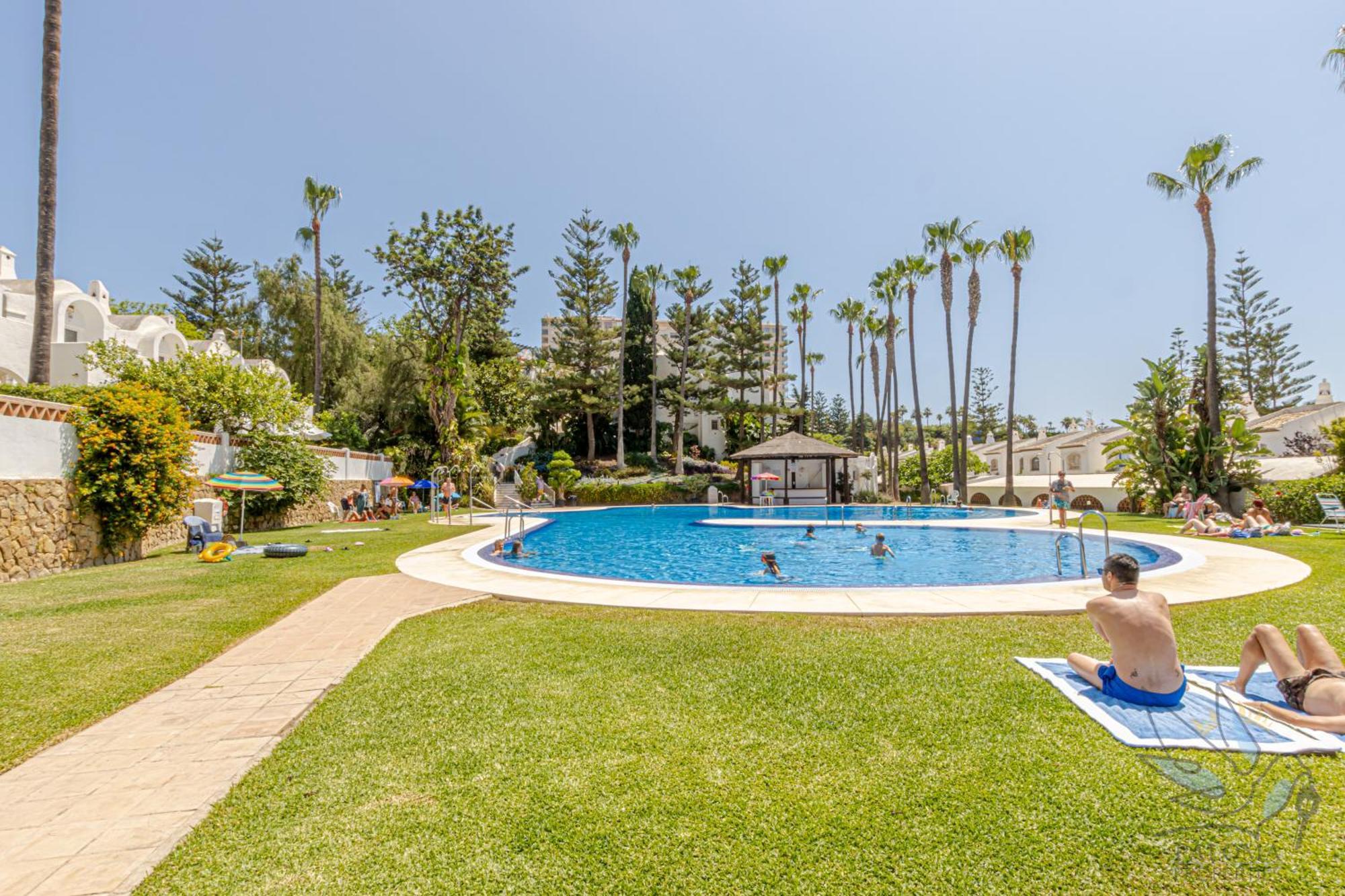 Benalgolf Lovely Apartment In Benalmadena With Sea Views, Excellent Wifi Connection, Private Backyard With Bbq Eksteriør billede