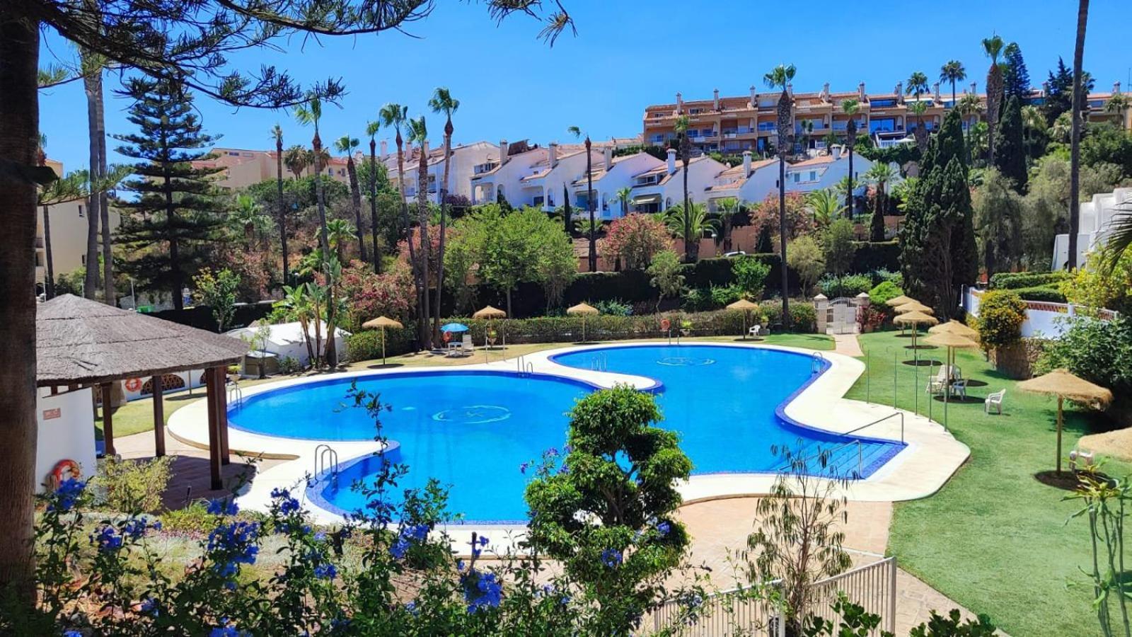 Benalgolf Lovely Apartment In Benalmadena With Sea Views, Excellent Wifi Connection, Private Backyard With Bbq Eksteriør billede